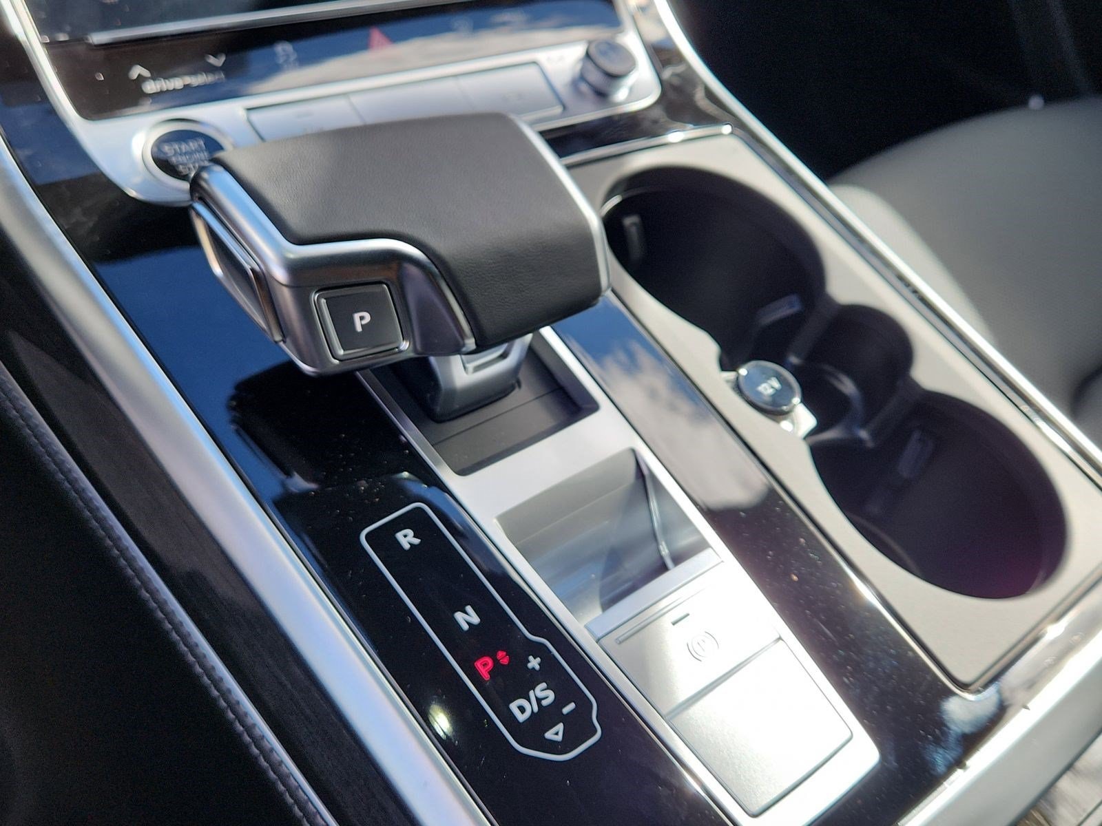2026 Audi Q8 Premium Plus - Photo 25