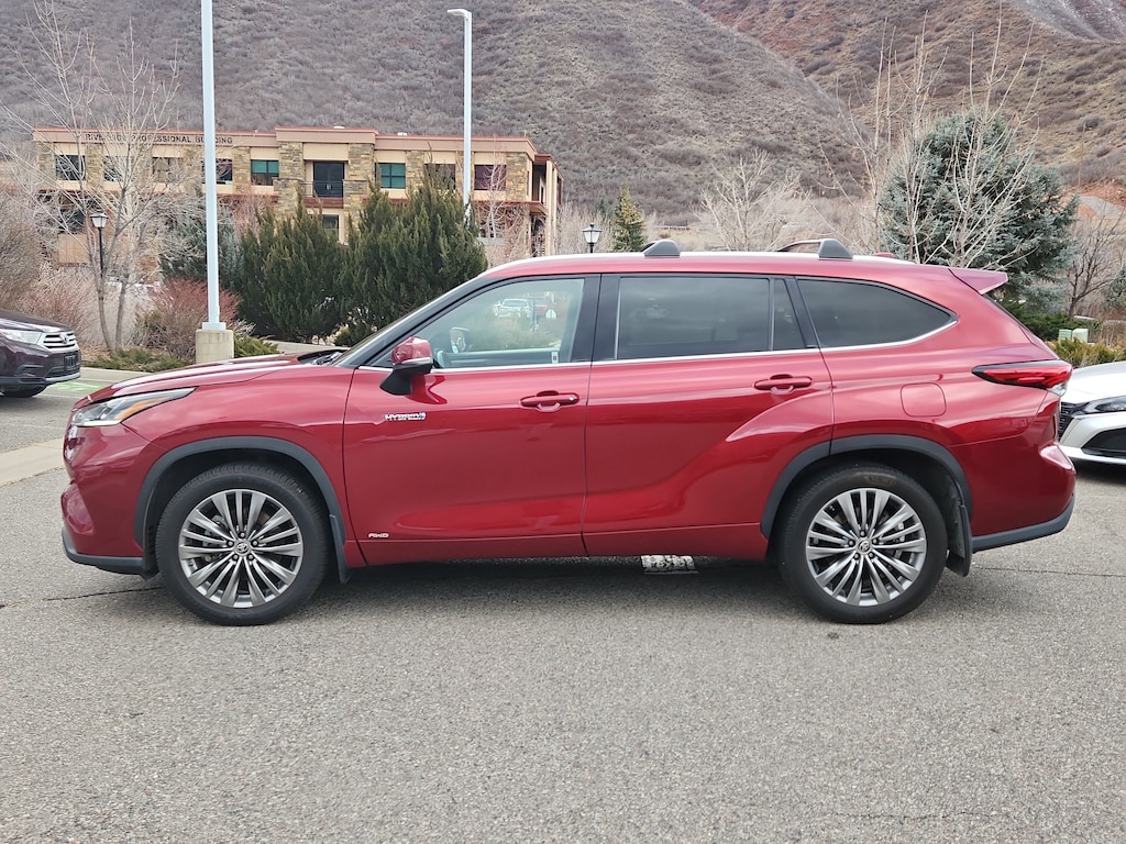 Used 2021 Toyota Highlander Hybrid Platinum Hybrid Platinum AWD