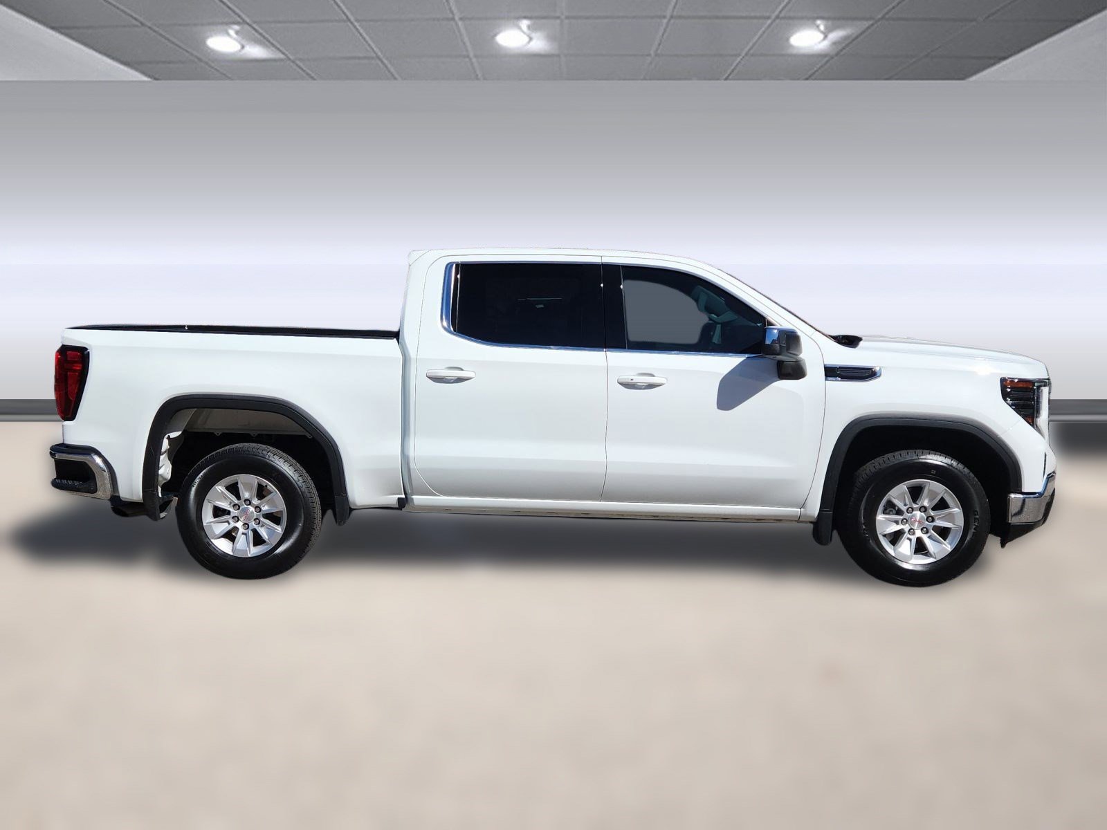 2023 Gmc Sierra 1500 SLE photo 2