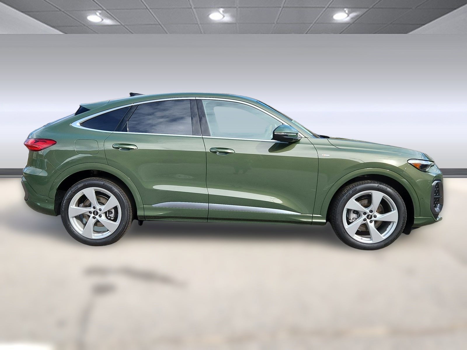 2025 Audi Q5 Sportback Prestige TFSI Premium photo 2