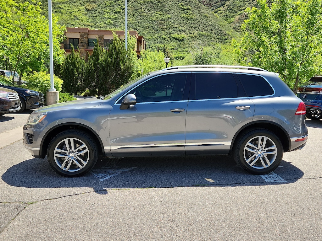 Used 2016 Volkswagen Touareg Sport w/Technology TDI Sport w/Technology