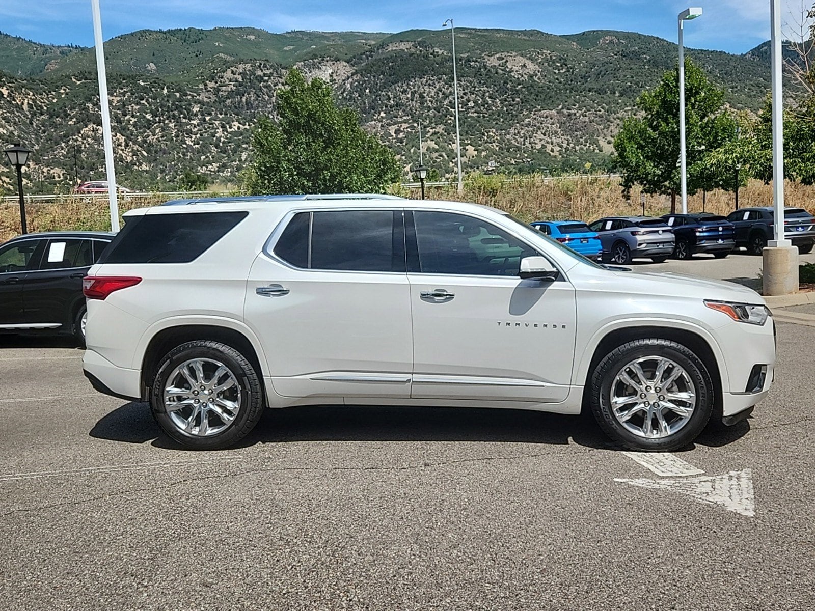 Used 2018 Chevrolet Traverse High Country with VIN 1GNEVKKW5JJ214263 for sale in Glenwood Springs, CO