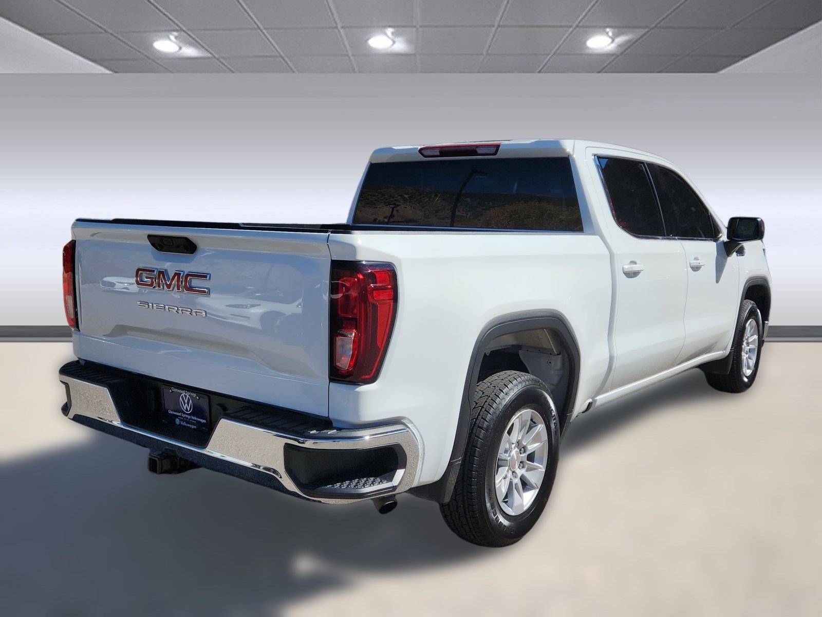 2023 Gmc Sierra 1500 SLE photo 3