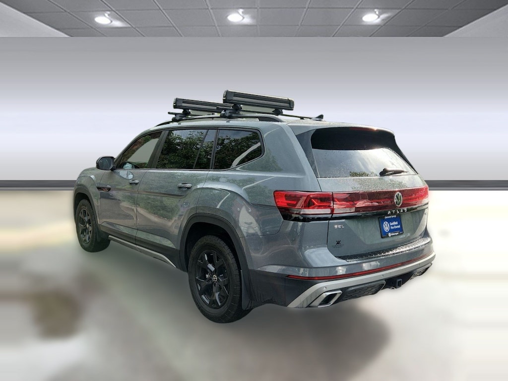 Certified 2024 Volkswagen Atlas 2.0T Peak Edition SEL 2.0T Peak Edition SEL 4MOTION