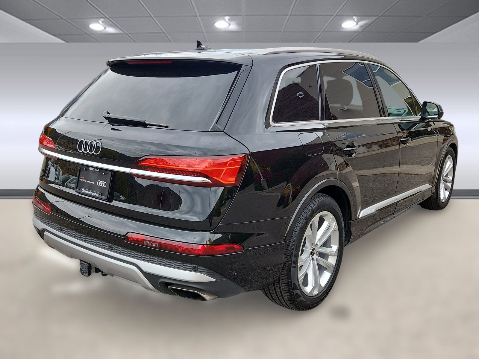 2025 Audi Q7 Prestige 55 photo 3
