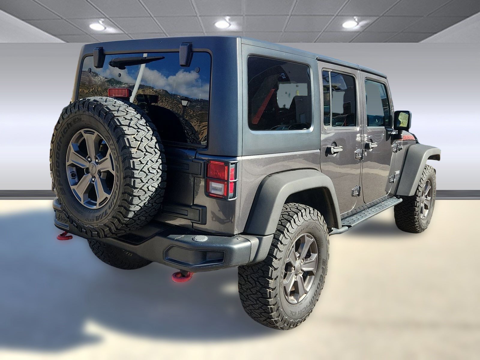 2017 Jeep Wrangler Unlimited Rubicon Recon photo 3