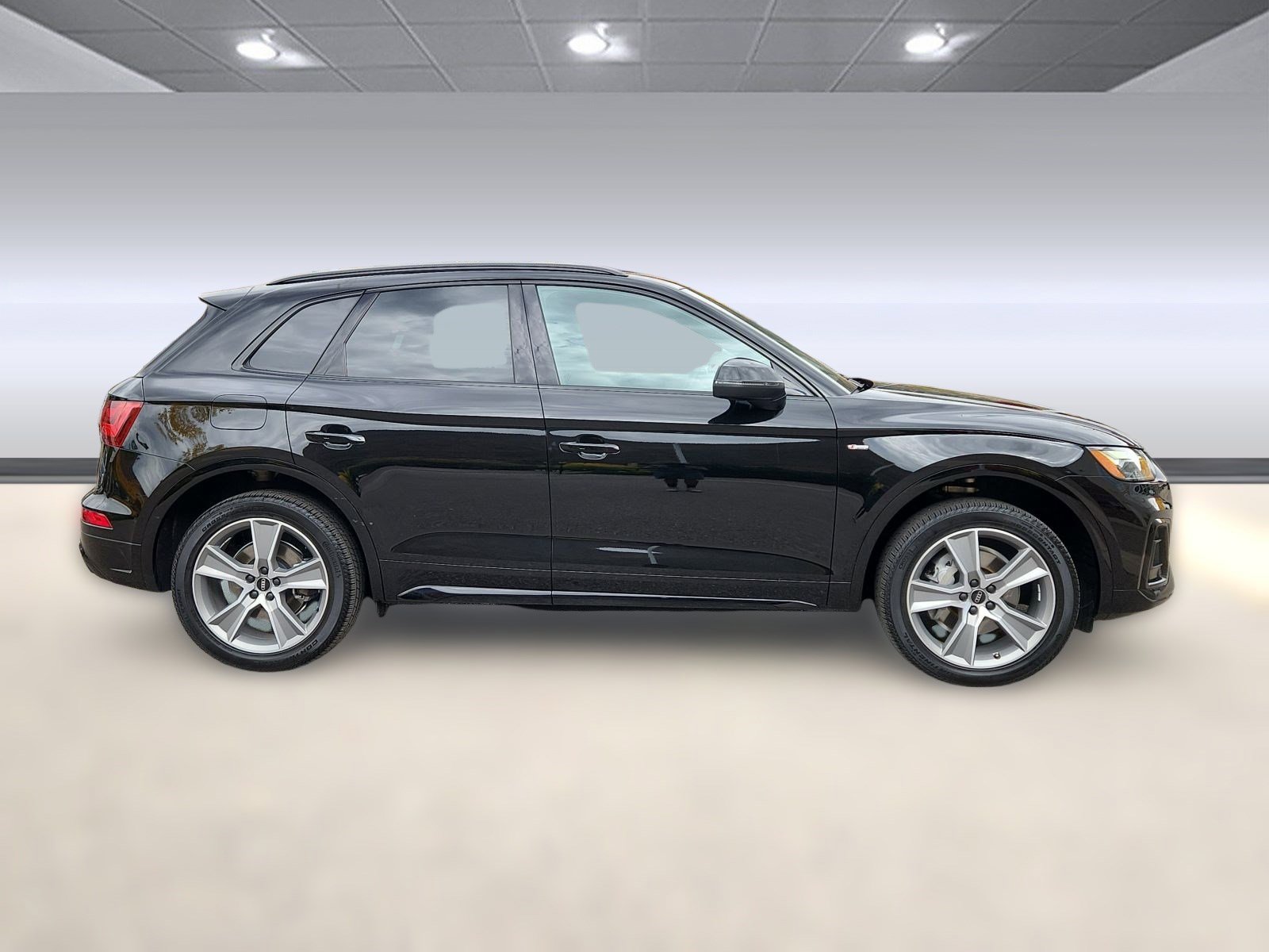 2025 Audi Q5 S line Premium 45 TFSI photo 2