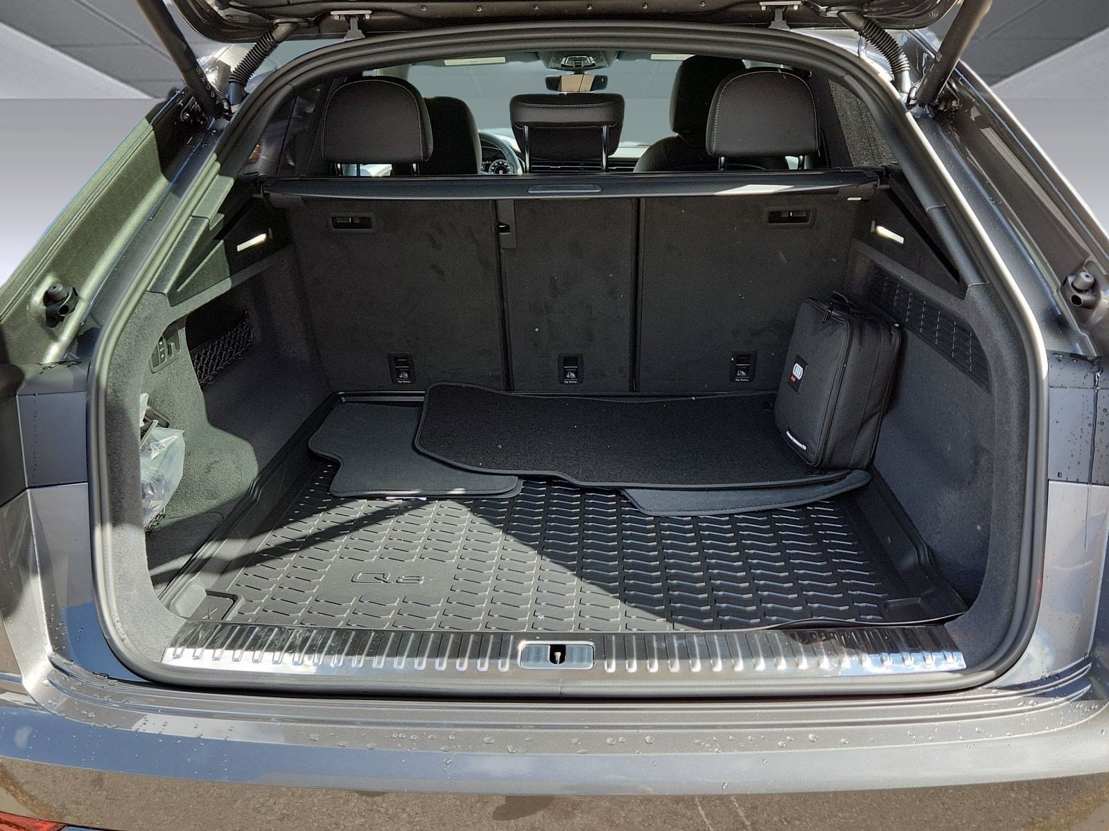 2026 Audi Q8 Premium Plus - Photo 16