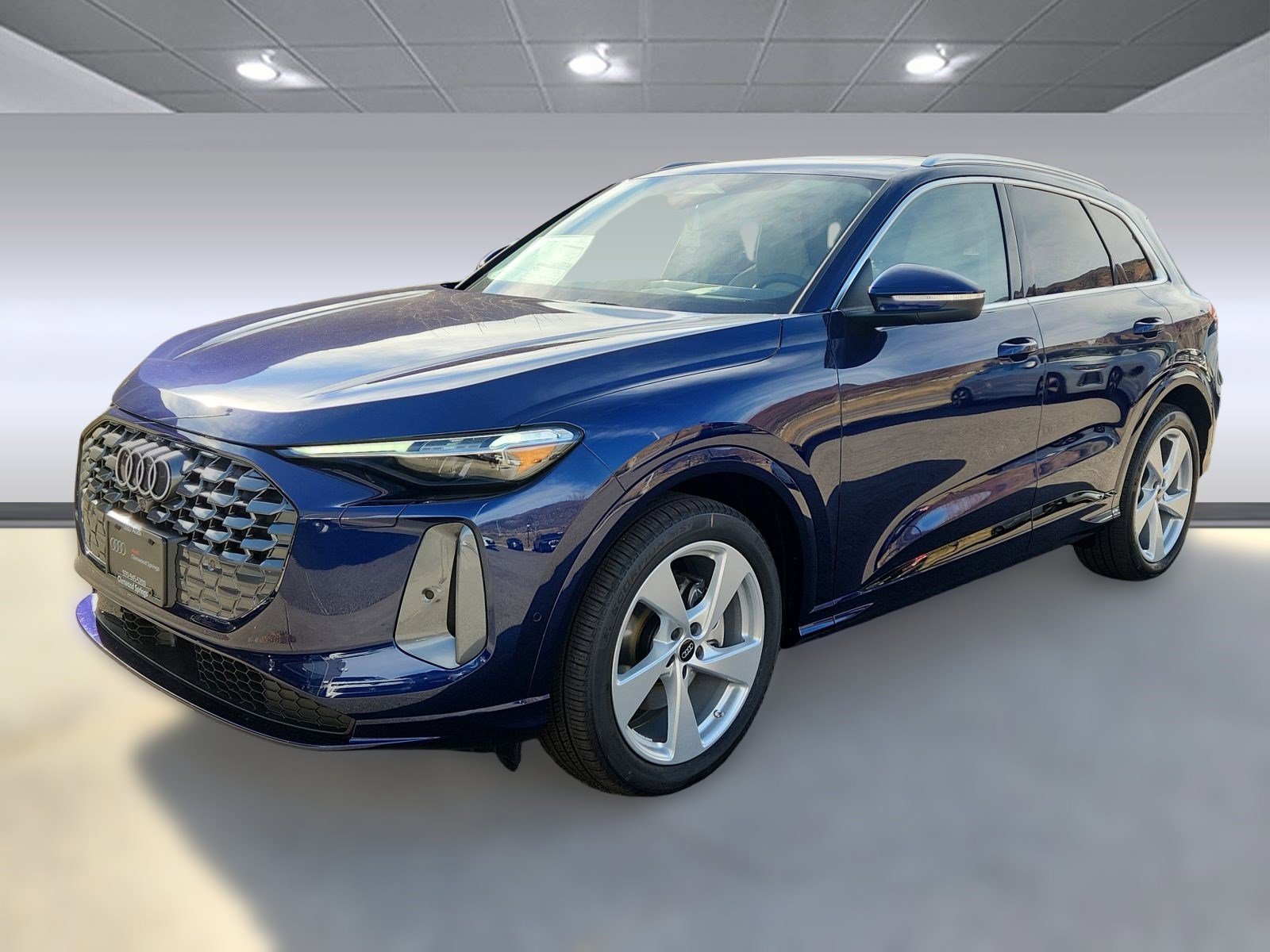 2025 Audi Q5 Prestige TFSI Premium photo 4