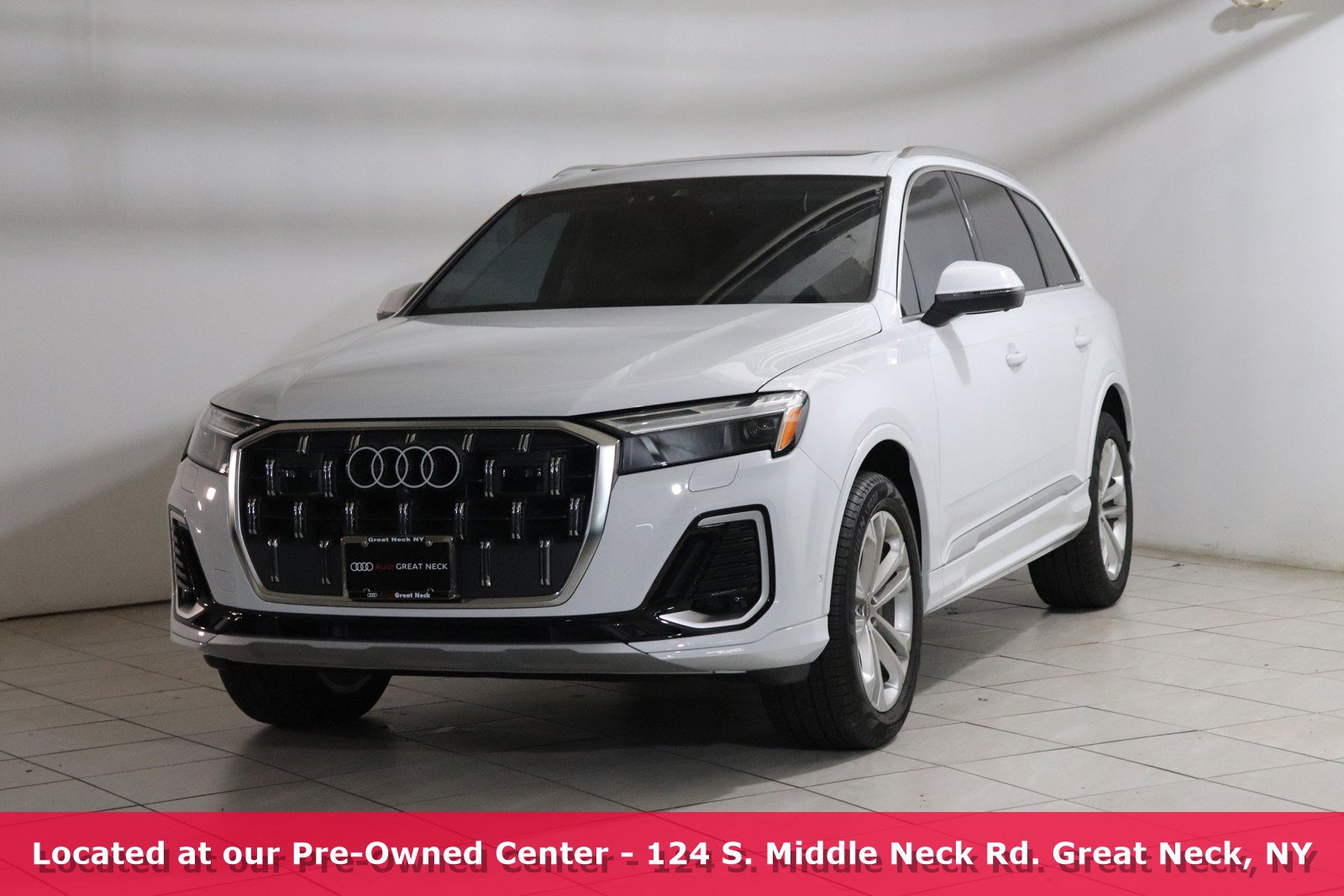 Used 2025 Audi Q7 Premium Plus with VIN WA1LCBF72SD000558 for sale in Great Neck, NY