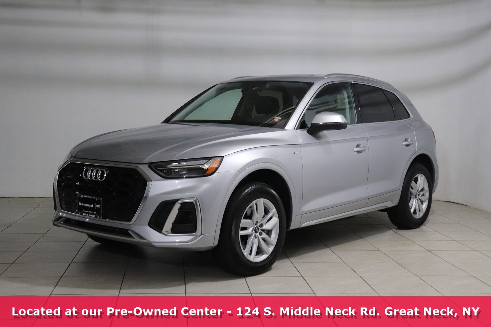 Used 2022 Audi Q5 Premium with VIN WA1GAAFY6N2054021 for sale in Great Neck, NY