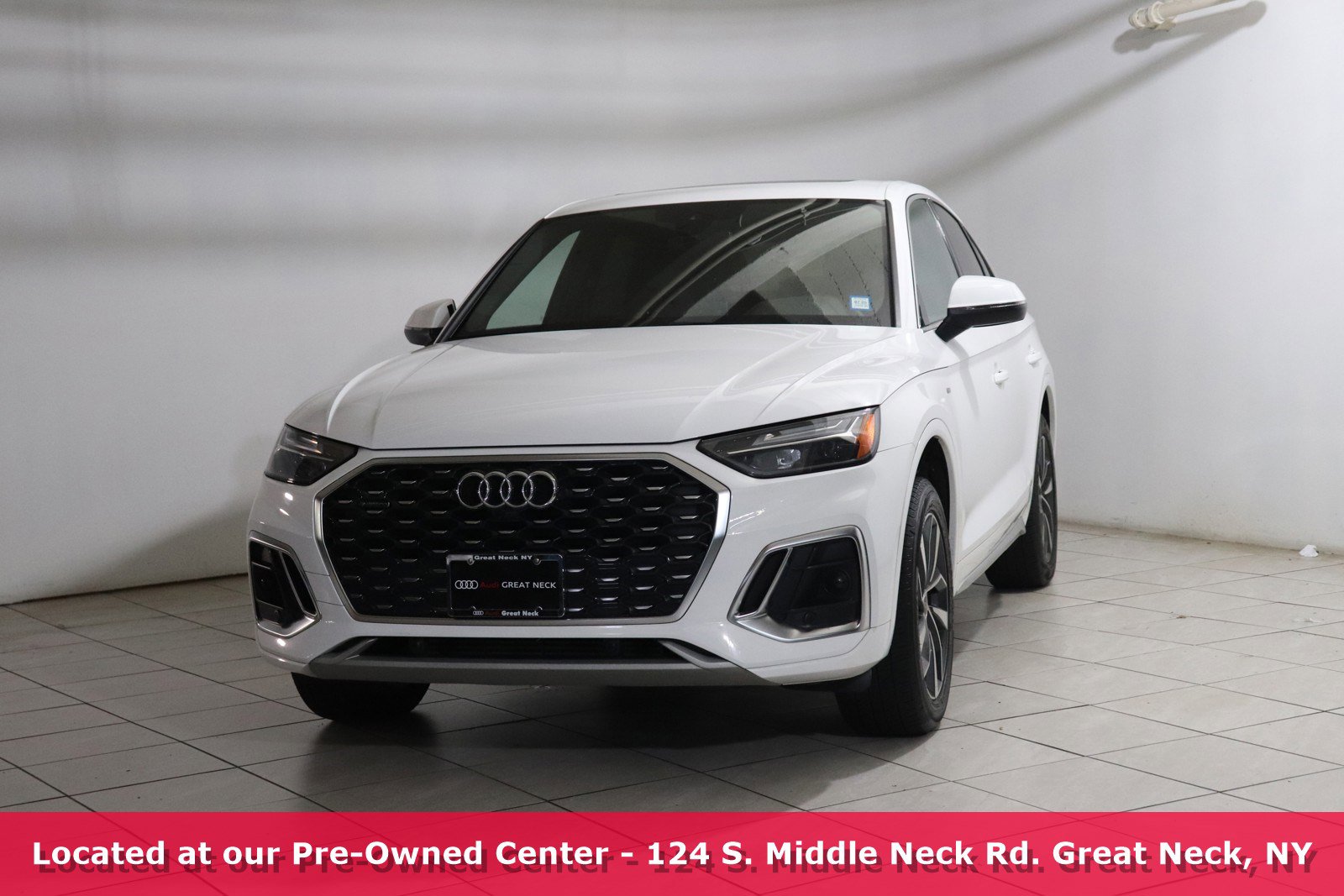 Used 2021 Audi Q5 Sportback Premium Plus with VIN WA15AAFYXM2089487 for sale in Great Neck, NY