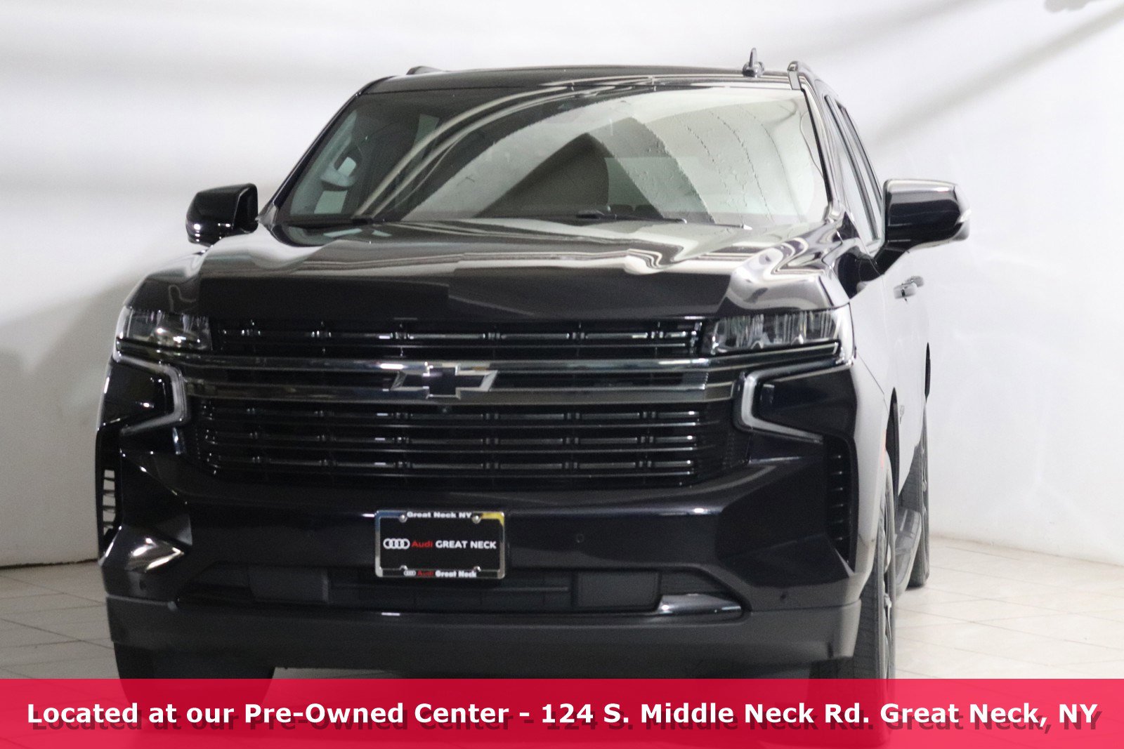 Used 2022 Chevrolet Suburban RST with VIN 1GNSKEKD9NR119935 for sale in Great Neck, NY