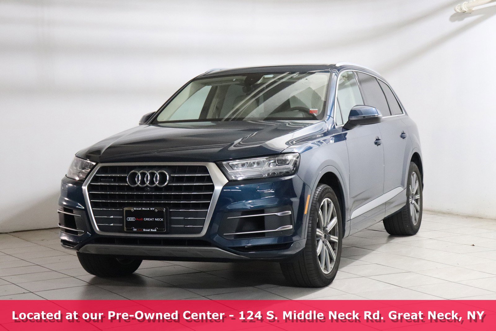 Used 2019 Audi Q7 SE Premium with VIN WA1AAAF79KD047044 for sale in Great Neck, NY