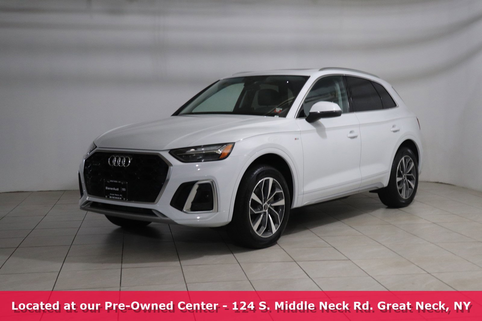 Used 2022 Audi Q5 Premium with VIN WA1GAAFY3N2069740 for sale in Great Neck, NY