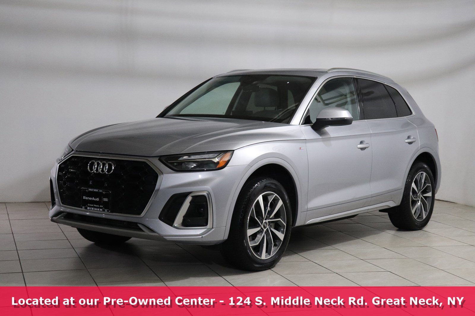 Used 2022 Audi Q5 Premium with VIN WA1GAAFY3N2063422 for sale in Great Neck, NY