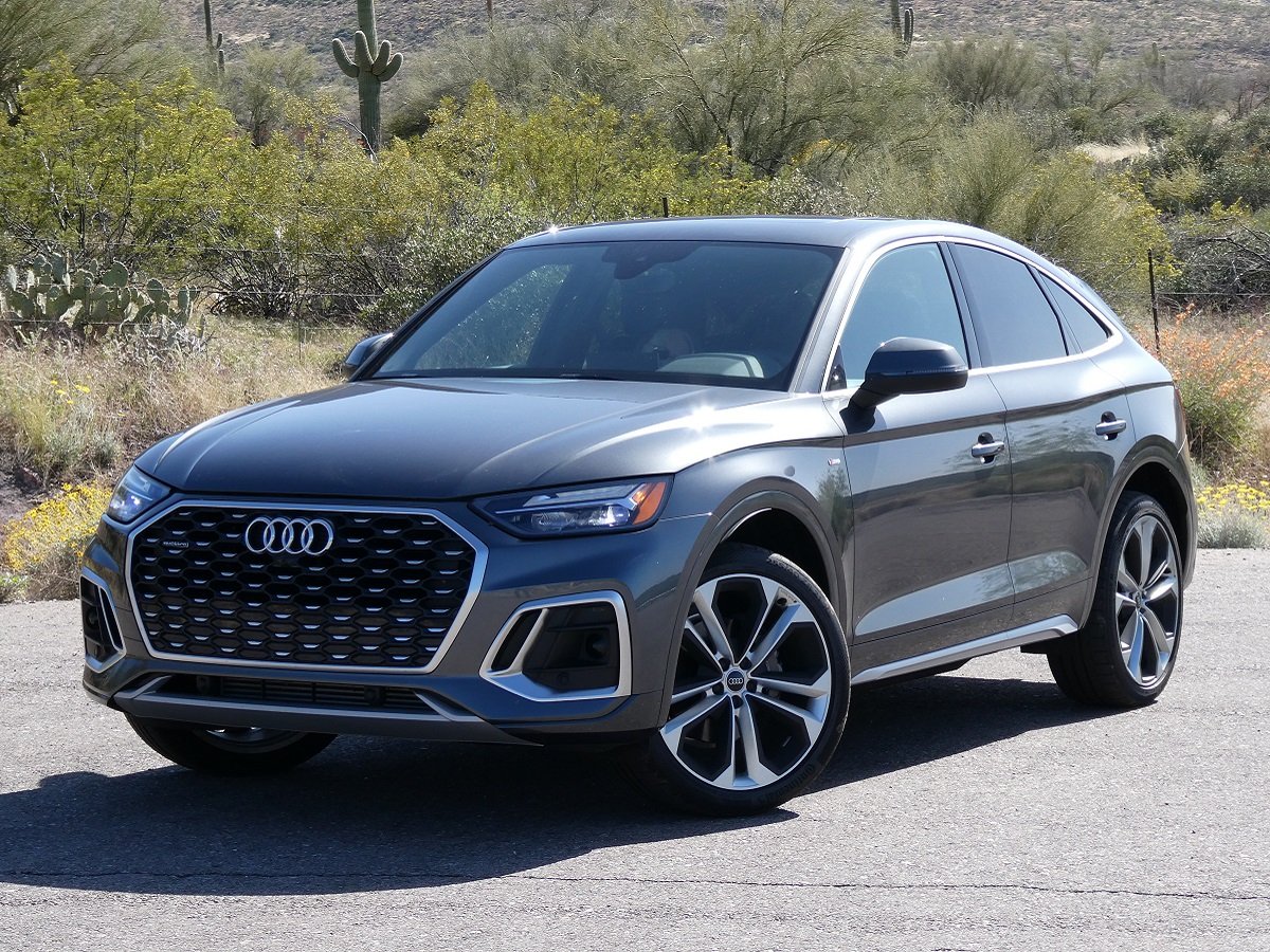 JDP_2022 Audi Q5 Sportback TFSI 45 Quattro Daytona Gray Front Quarter View.jpg