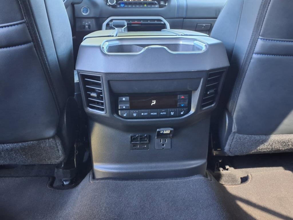 2024 Toyota Sequoia Platinum - Photo 23