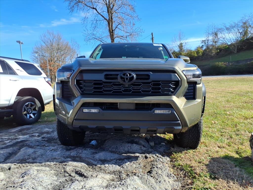 Used 2025 Toyota Tacoma Truck Double Cab