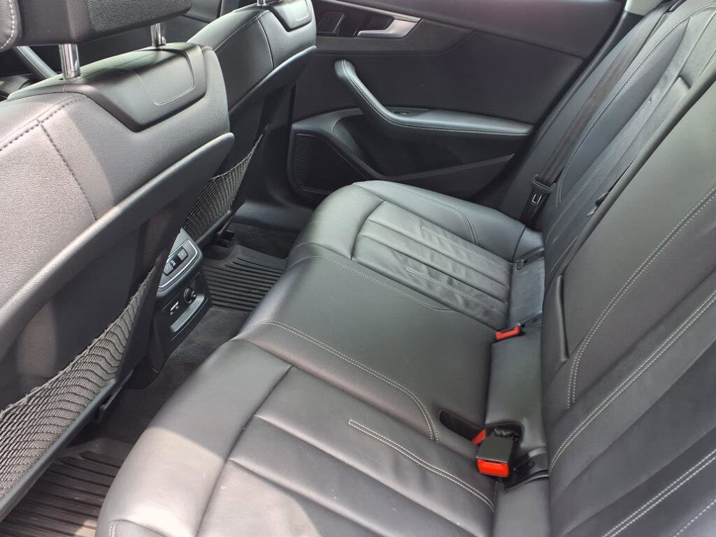 2022 Audi A4 Premium Plus - Photo 10