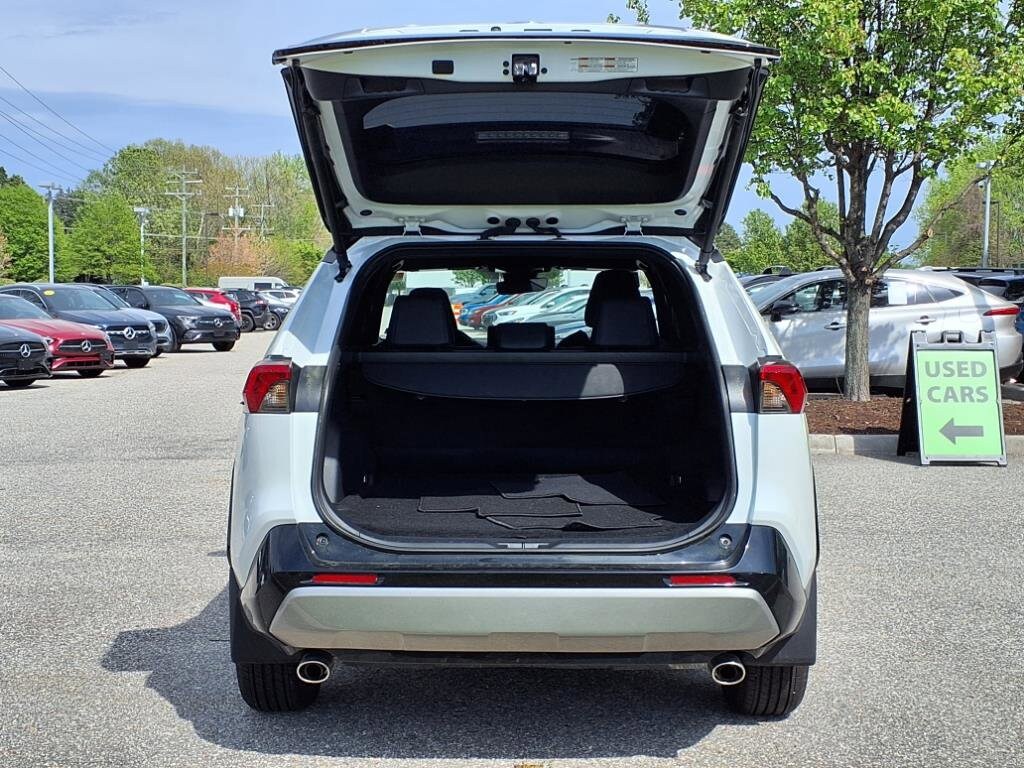 2024 Toyota RAV4 XSE - Photo 9
