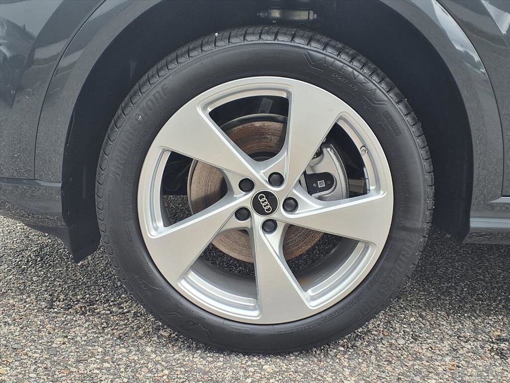 2025 Audi Q5 2.0T Premium Plus photo 4