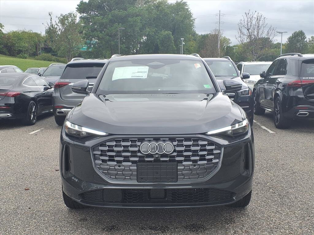 2025 Audi Q5 2.0T Premium Plus photo 2