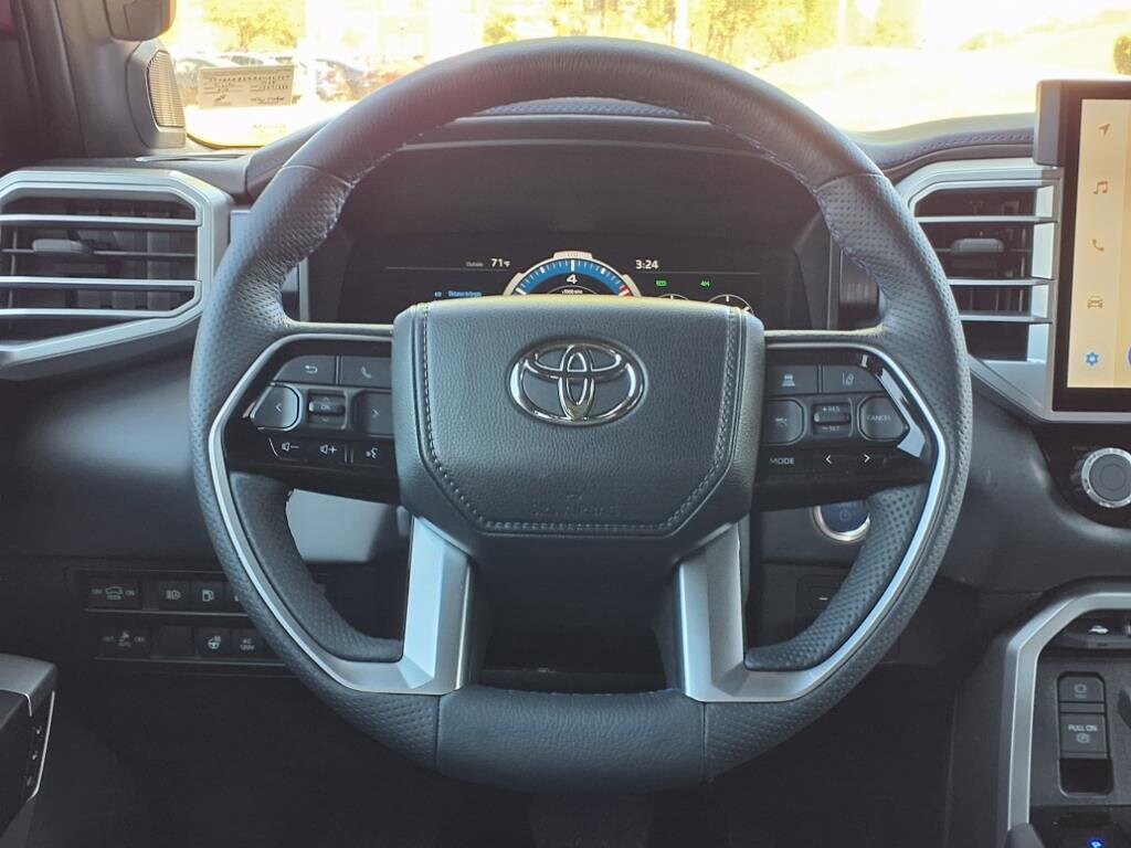 2024 Toyota Sequoia Platinum - Photo 13