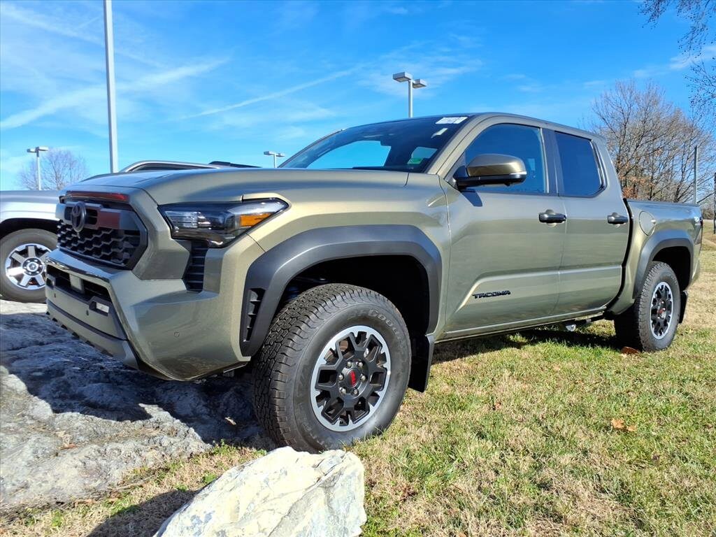 Used 2025 Toyota Tacoma Truck Double Cab