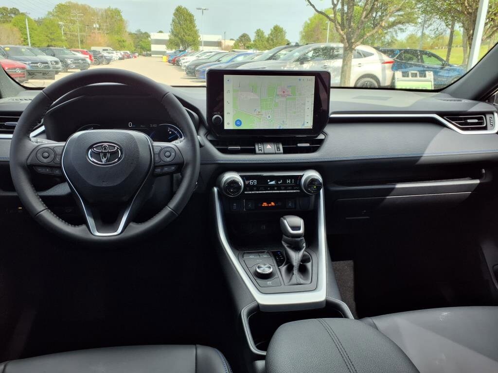 2024 Toyota RAV4 XSE - Photo 12