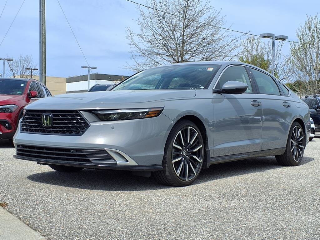 2023 Honda Accord Hybrid Touring photo 4