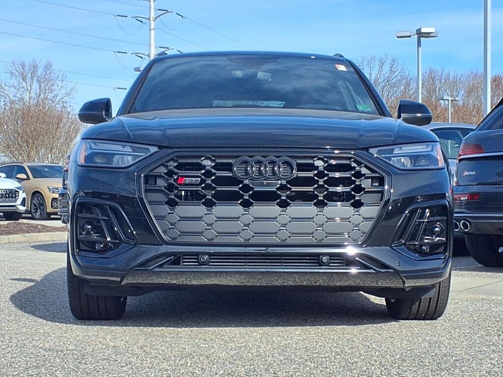 2025 Audi SQ5 Premium Plus photo 3