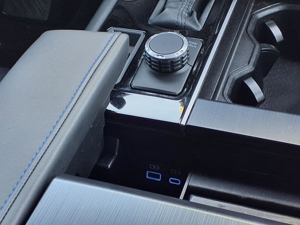 2024 Toyota Sequoia Platinum - Photo 19
