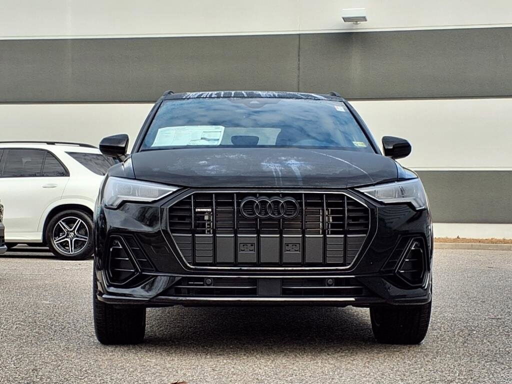 2025 Audi Q3 S line Premium photo 3