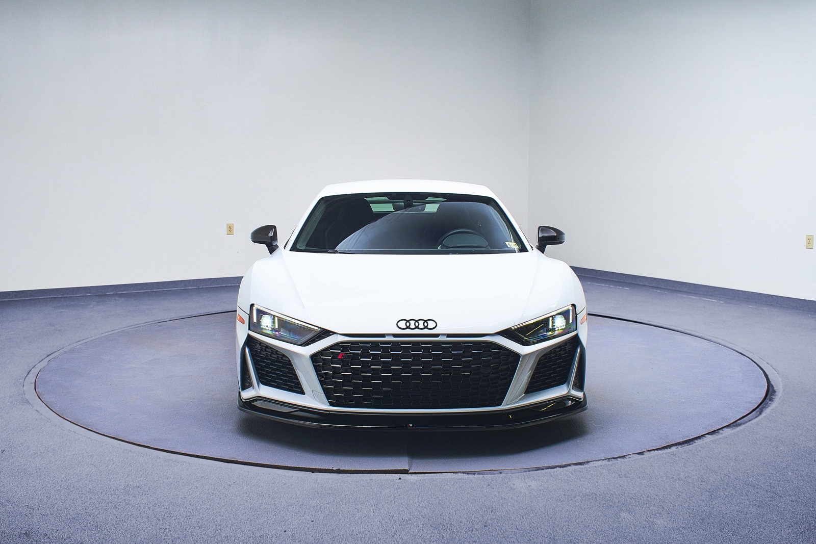 Used 2020 Audi R8 Performance with VIN WUAKBAFX4L7902047 for sale in Hampton, VA