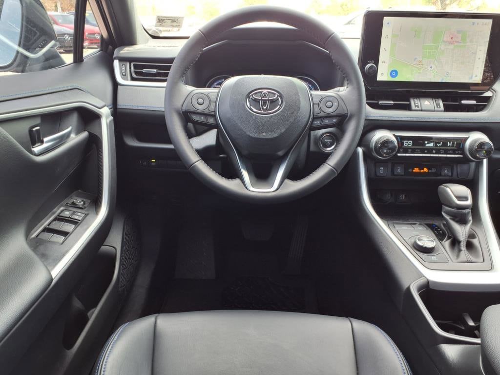 2024 Toyota RAV4 XSE - Photo 13