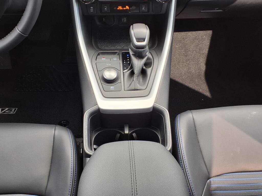 2024 Toyota RAV4 XSE - Photo 21