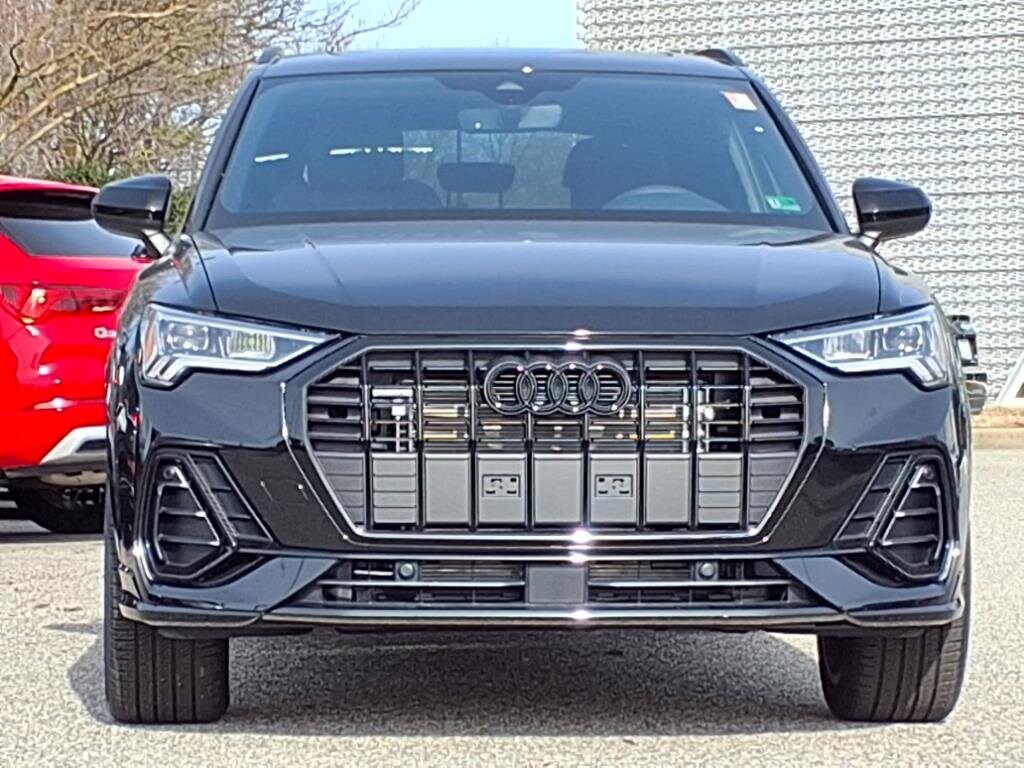 2025 Audi Q3 S line Premium photo 3