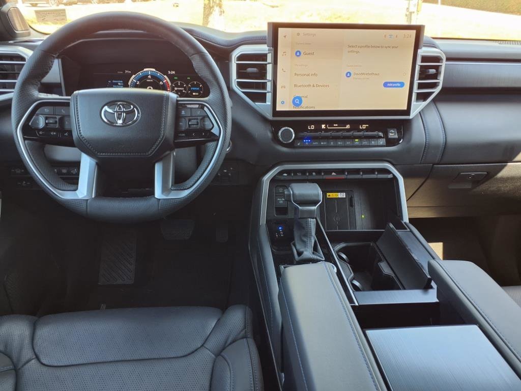2024 Toyota Sequoia Platinum - Photo 11