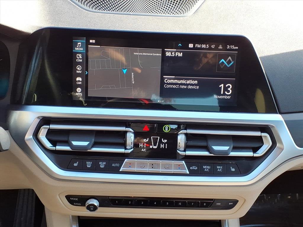 2022 BMW 3 Series 330e - Photo 20