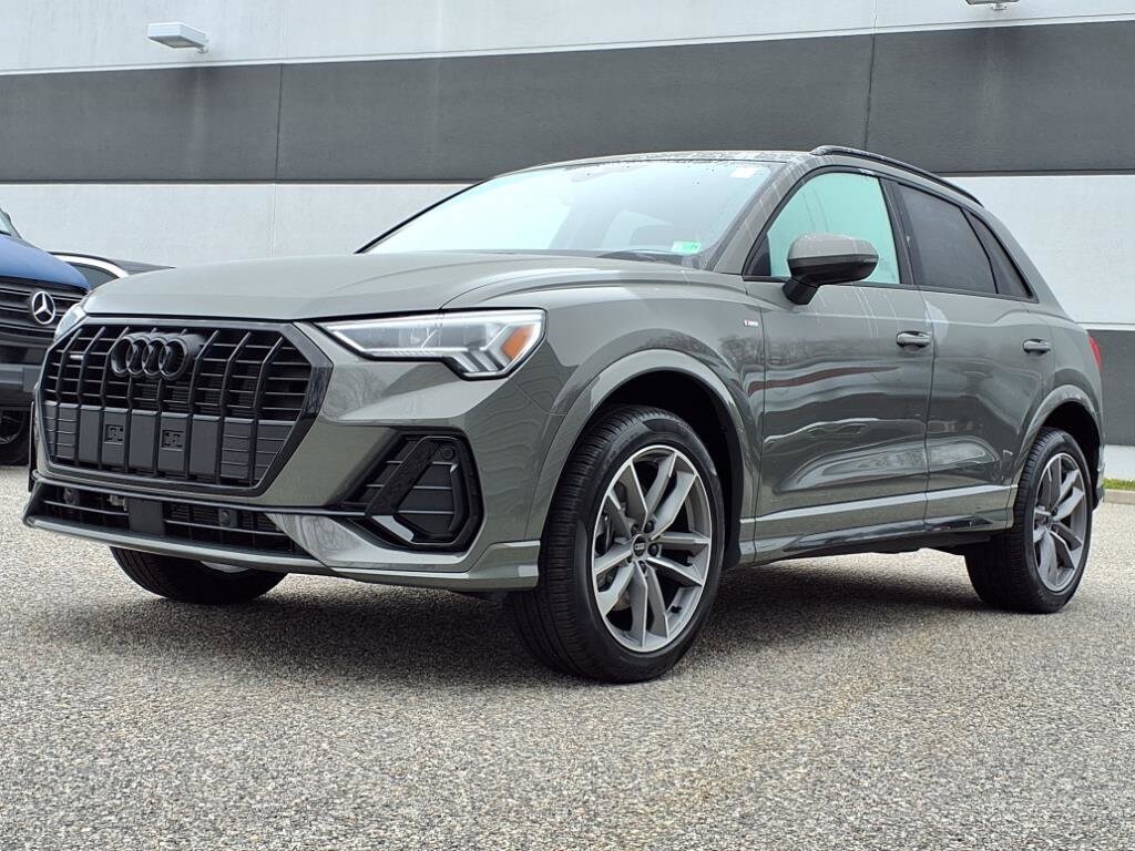 2025 Audi Q3 Premium S line photo 3