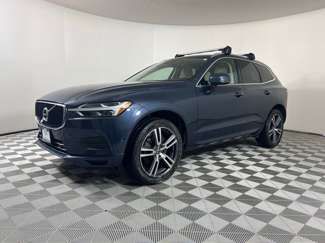 2019 Volvo XC60 T6 Momentum photo 2