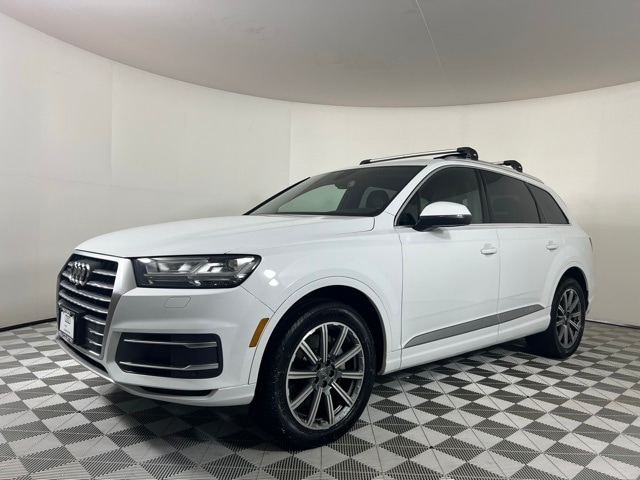Used 2019 Audi Q7 Premium Plus with VIN WA1LHAF74KD014635 for sale in Hawthorne, NY