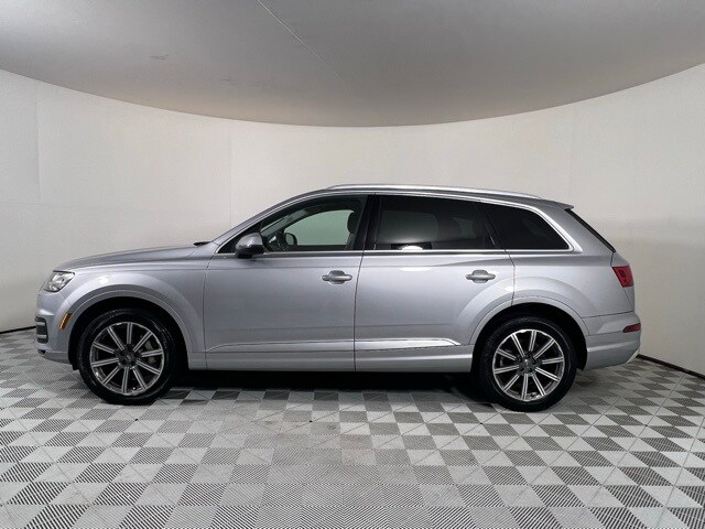 2019 Audi Q7 55 Premium Plus photo 2
