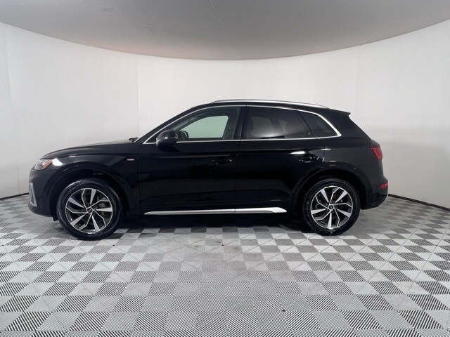 2025 Audi Q5 45 S line Premium Plus photo 2