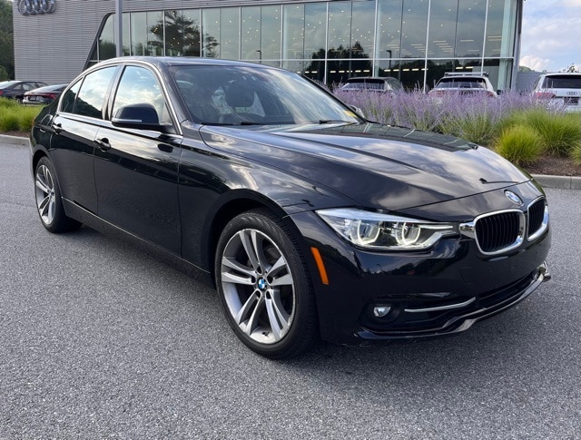 Used 2018 BMW 3 Series 330i with VIN WBA8D9G54JNU68294 for sale in Hawthorne, NY