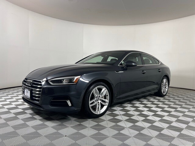 2019 Audi A5 Premium Plus Quattro photo 2
