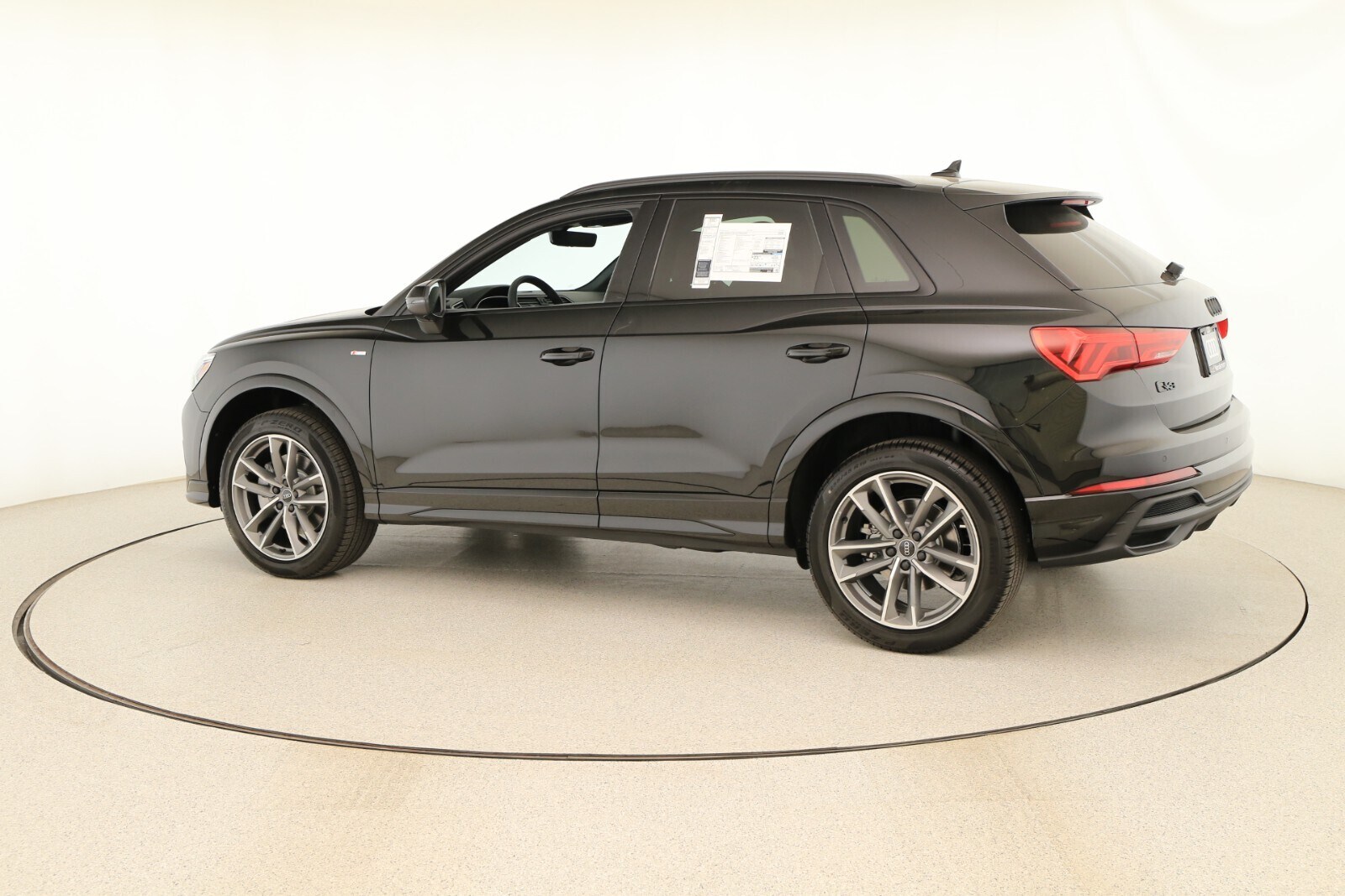 2025 Audi Q3 Premium photo 3