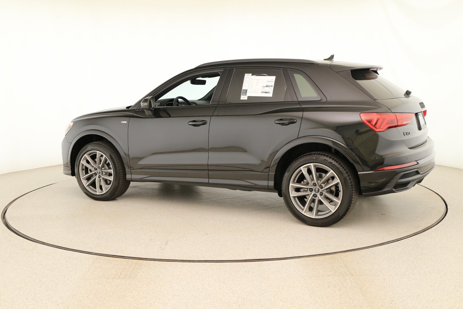 2025 Audi Q3 Premium photo 3
