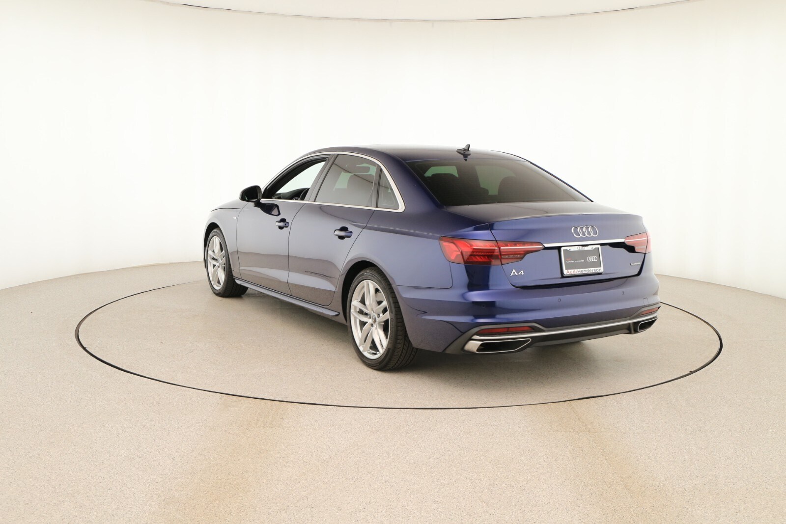 2022 Audi A4 45 S line Premium Plus photo 4